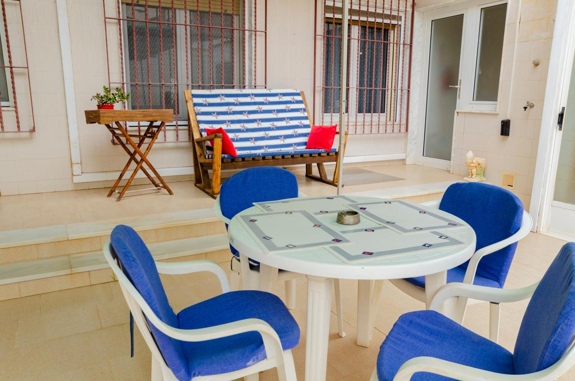Villa Taala Con Terraza Los Nietos Bagian luar foto