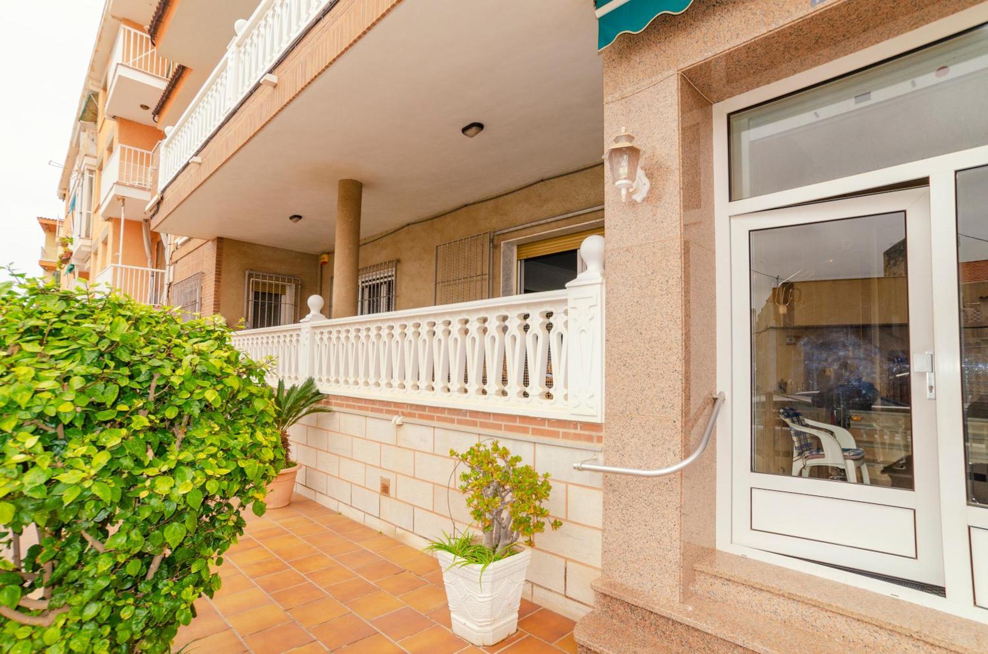 Villa Taala Con Terraza Los Nietos Bagian luar foto